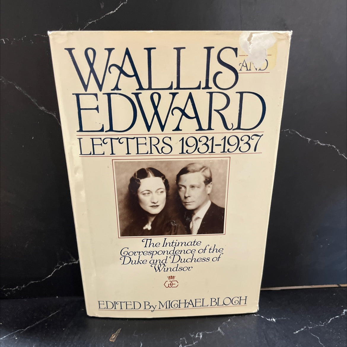 the intimate correspondence of the duke and duchess of windsor book, by michael bloch, 1986 Hardcover image 1