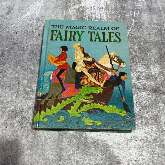the magic realm of fairy tales book, by leslie gray and judy stang, 1968 Hardcover image 1