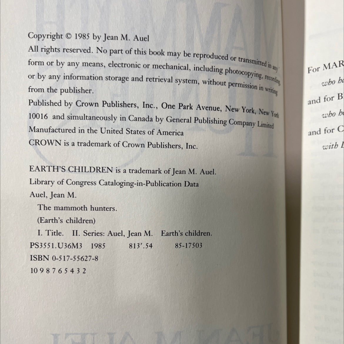 the mammoth hunters book, by jean m. auel, 1985 Hardcover image 3