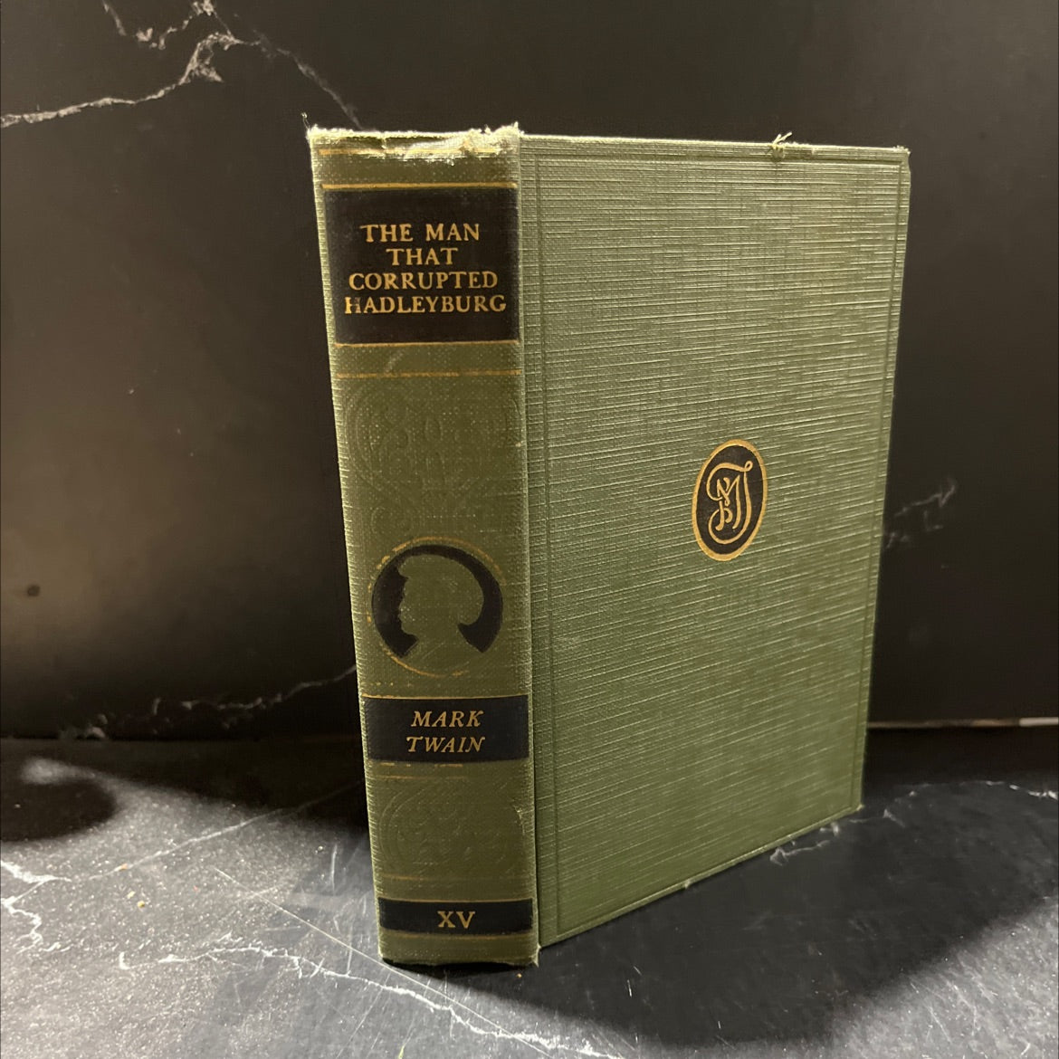 the man that corrupted hadleyburg book, by mark twain, 1903 Hardcover image 1