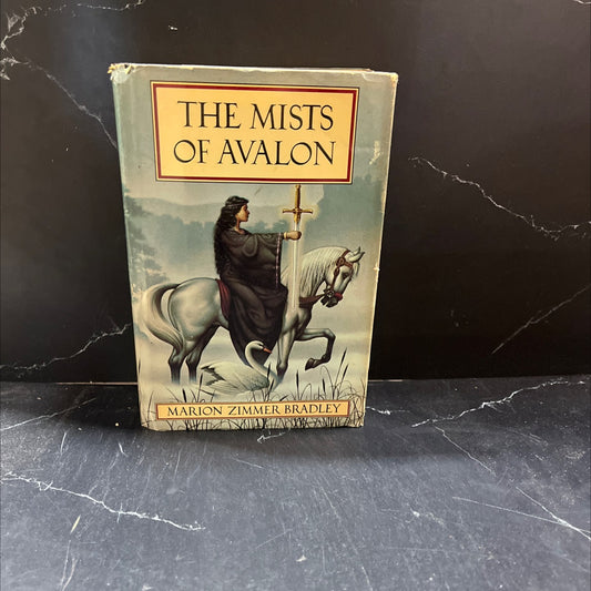 the mists of avalon book, by Marion Zimmer Bradley, 1982 Hardcover image 1