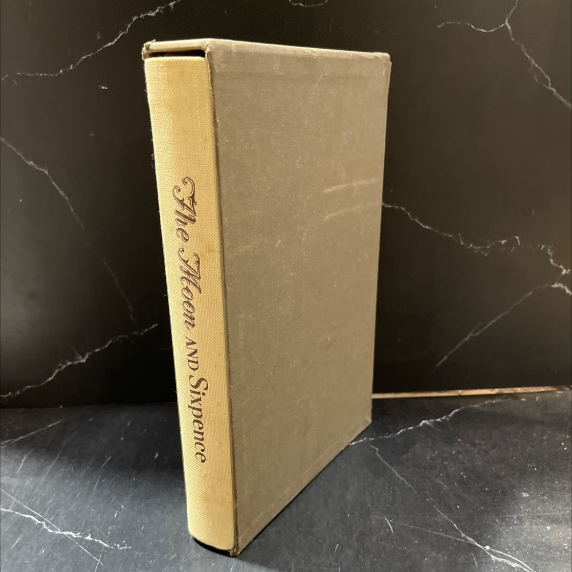 the moon and sixpence book, by w. somerset maugham, 1941 Hardcover image 4