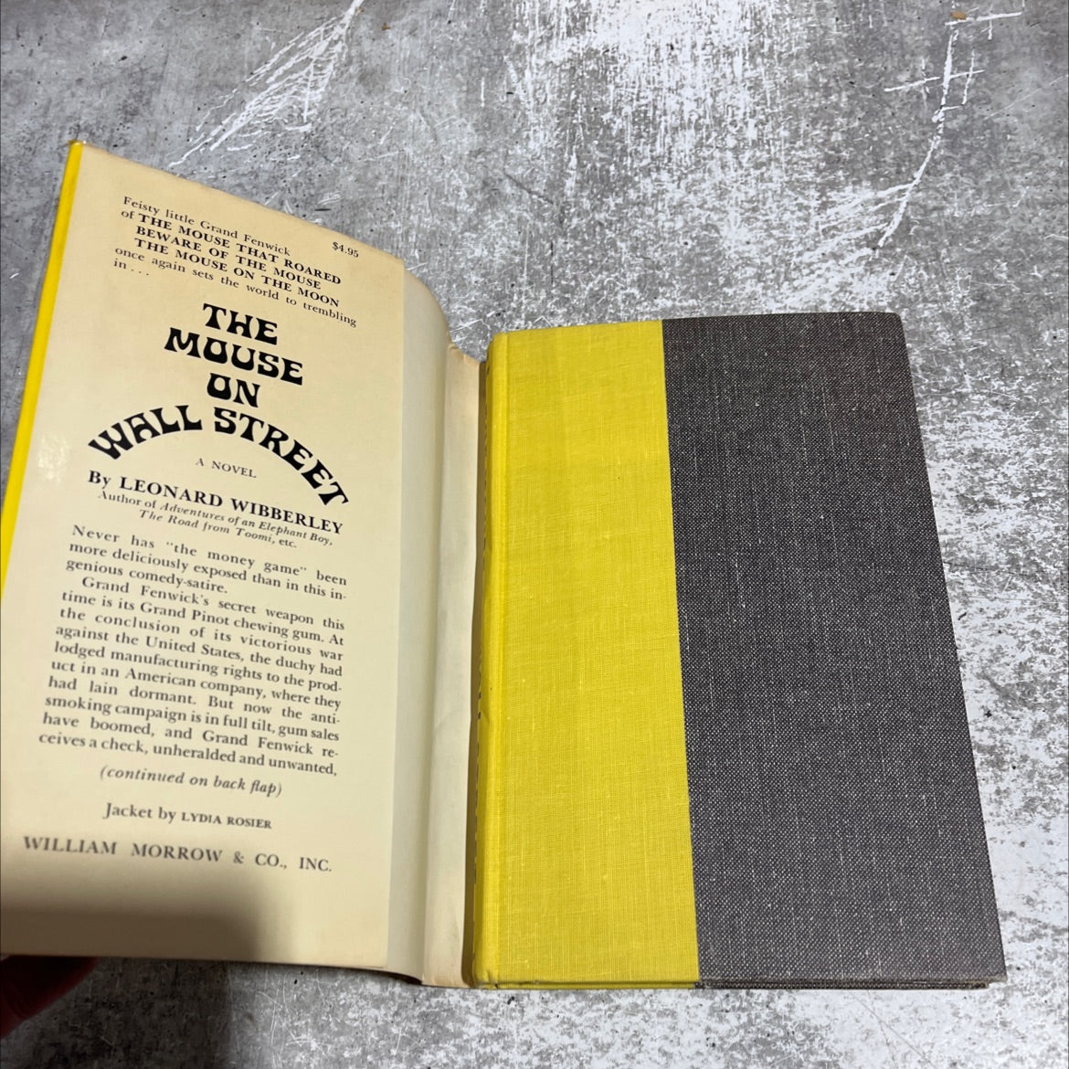 the mouse on wall street book, by Leonard Wibberley, 1969 Hardcover image 4