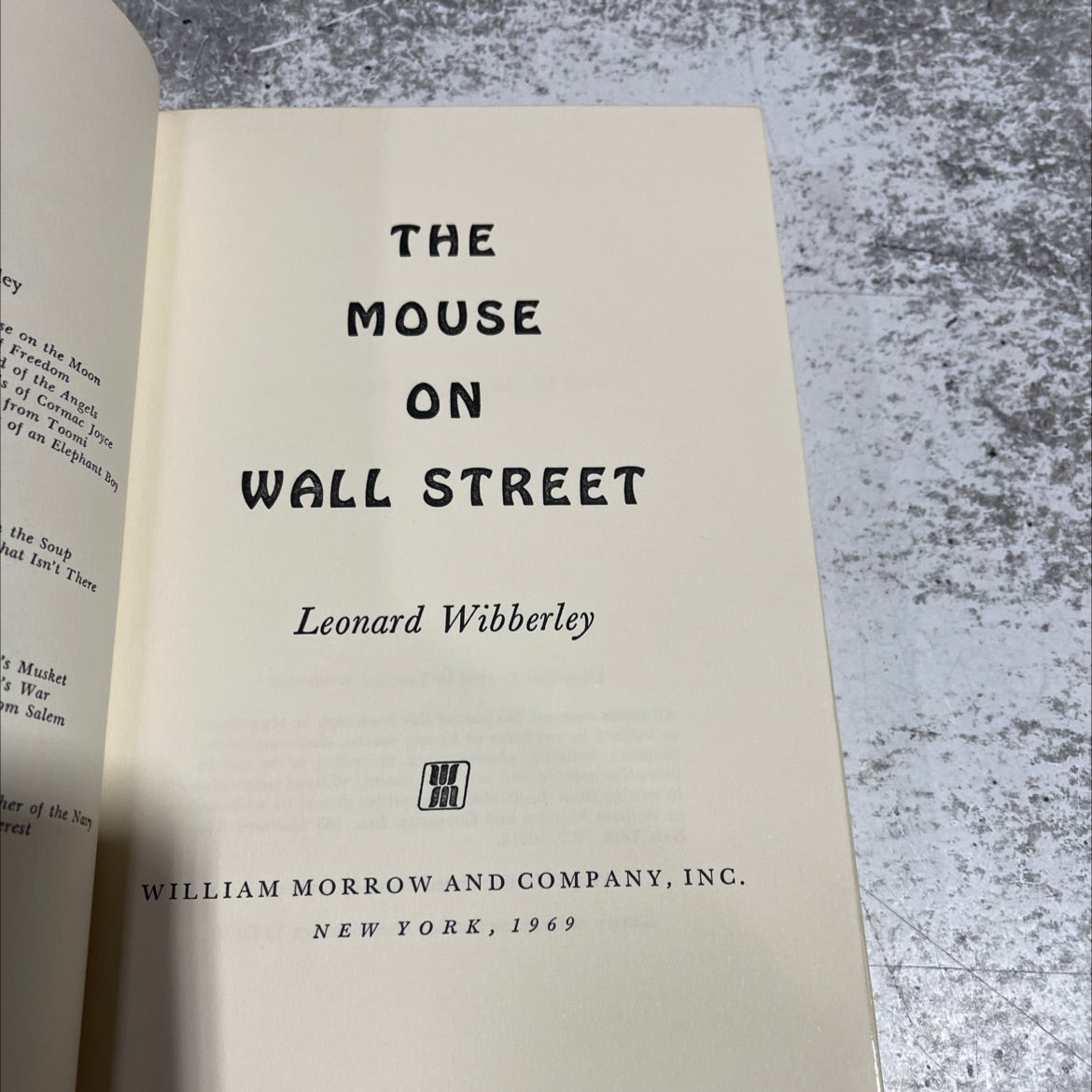 the mouse on wall street book, by Leonard Wibberley, 1969 Hardcover image 2
