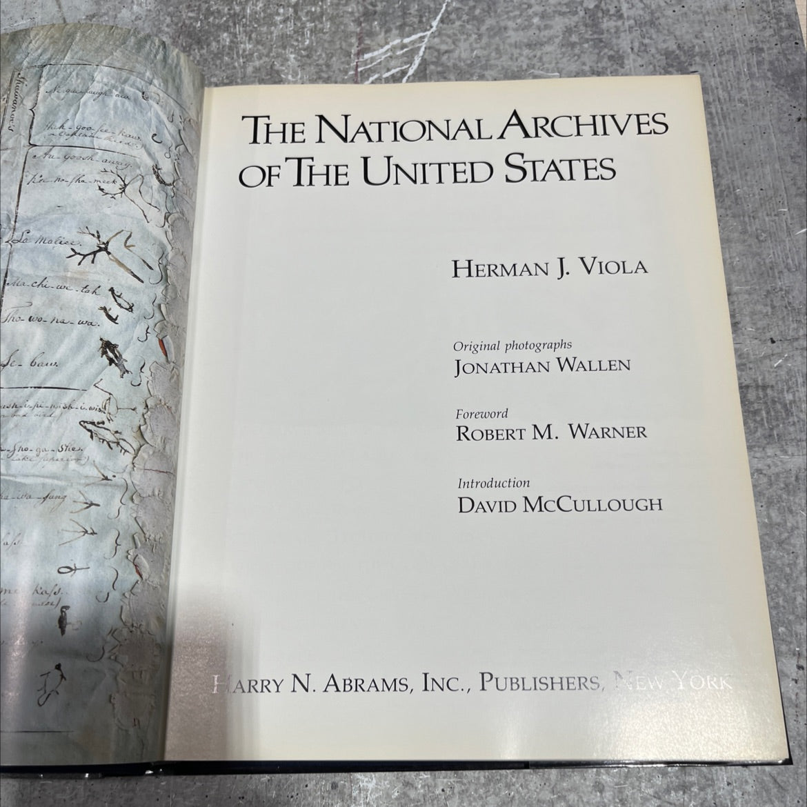 the national archives of the united states book, by herman j. viola, 1984 Hardcover image 2