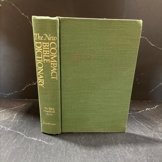 the new compact bible dictionary book, by t. alton bryant, 1977 Hardcover image 1