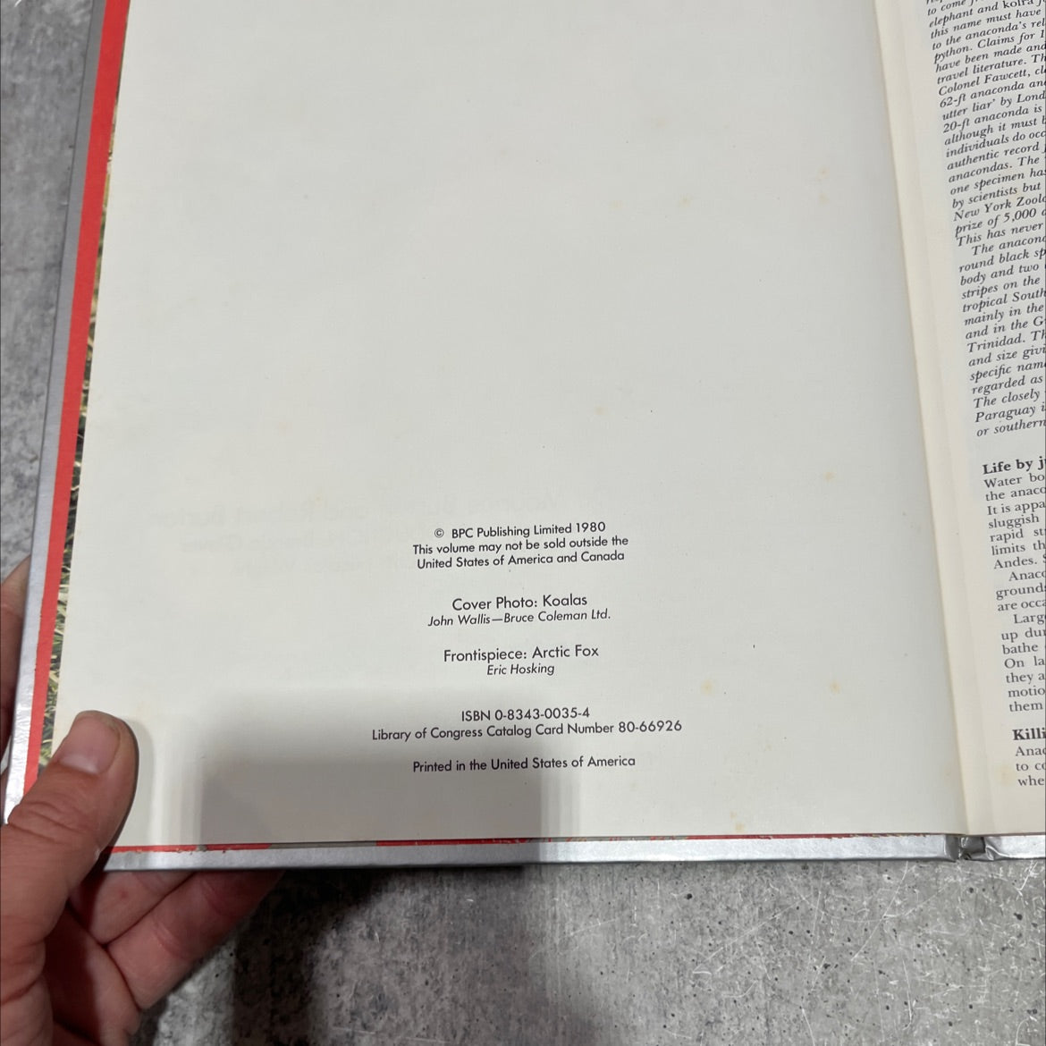 the new funk & wagnalls illustrated wildlife encyclopedia volume ana-atl book, by Dr. Maurice Burton, Robert Burton, image 3