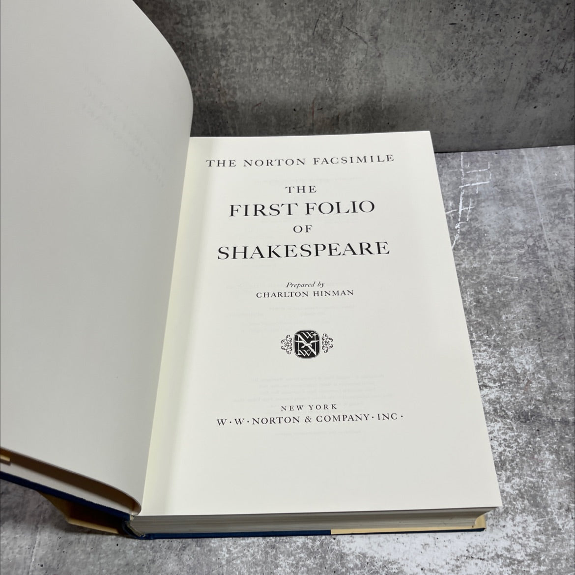 the norton facsimile the first folio of shakespeare book, by charlton hinman, 1970 Hardcover image 2