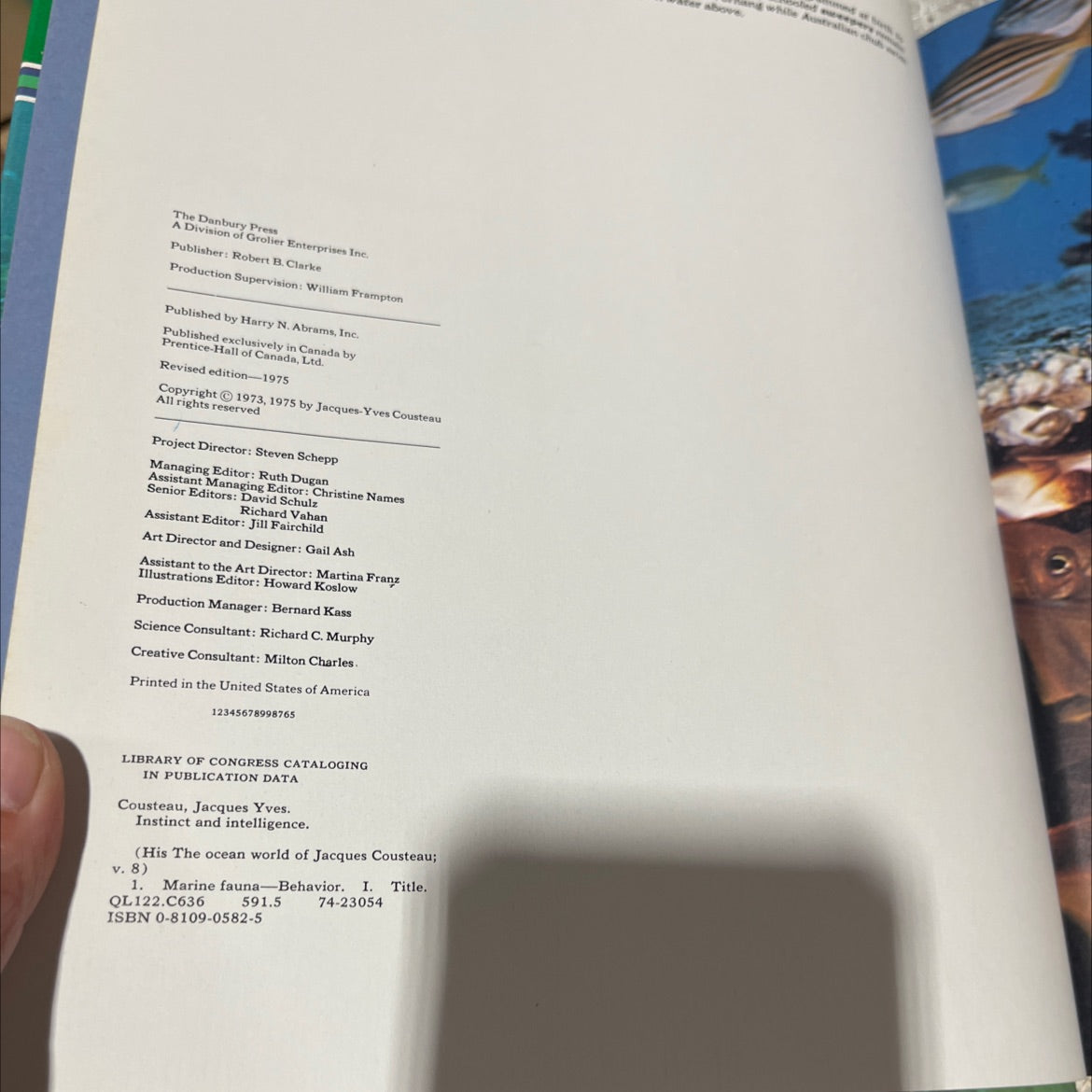 the ocean world of jacques cousteau volume 8 instinct and intelligence book, by jacques-yves cousteau, 1975 Hardcover image 3