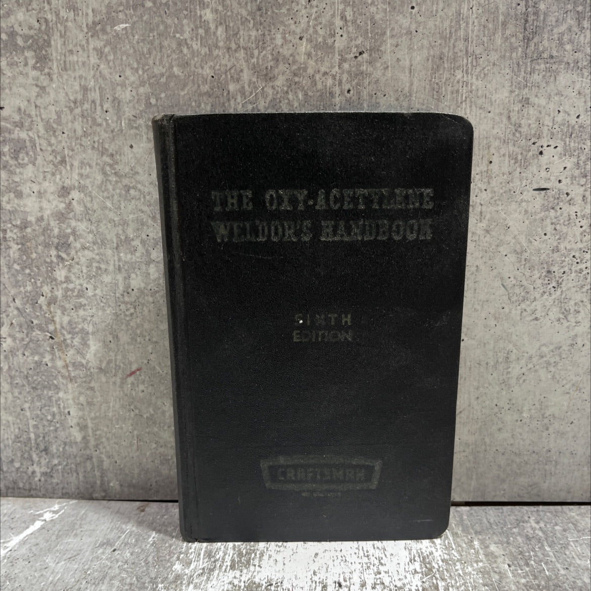 the oxy-acetylene weldor's handbook a complete and practical manual of modern practice book, by t. b. jefferson, 1960 image 1