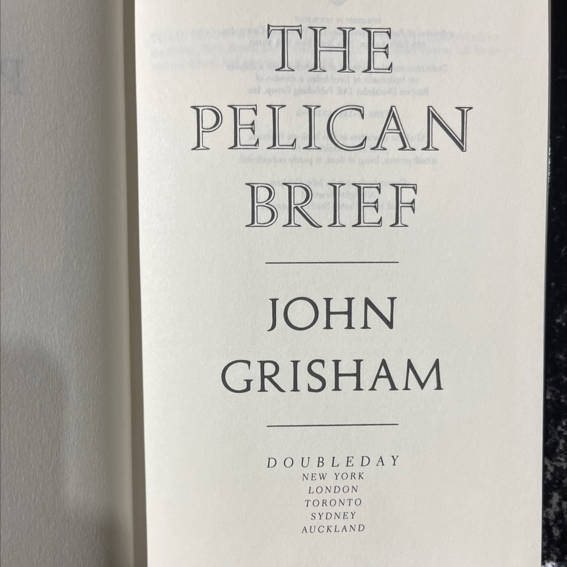 the pelican brief book, by john grisham, 1992 Hardcover image 2