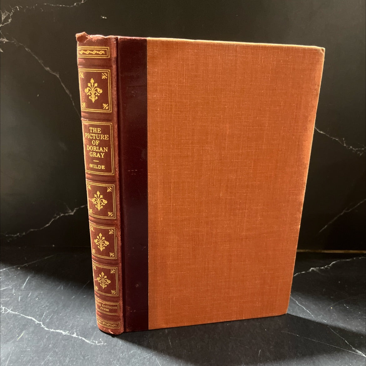 the picture of dorian gray book, by oscar wilde, 1946 Hardcover image 1