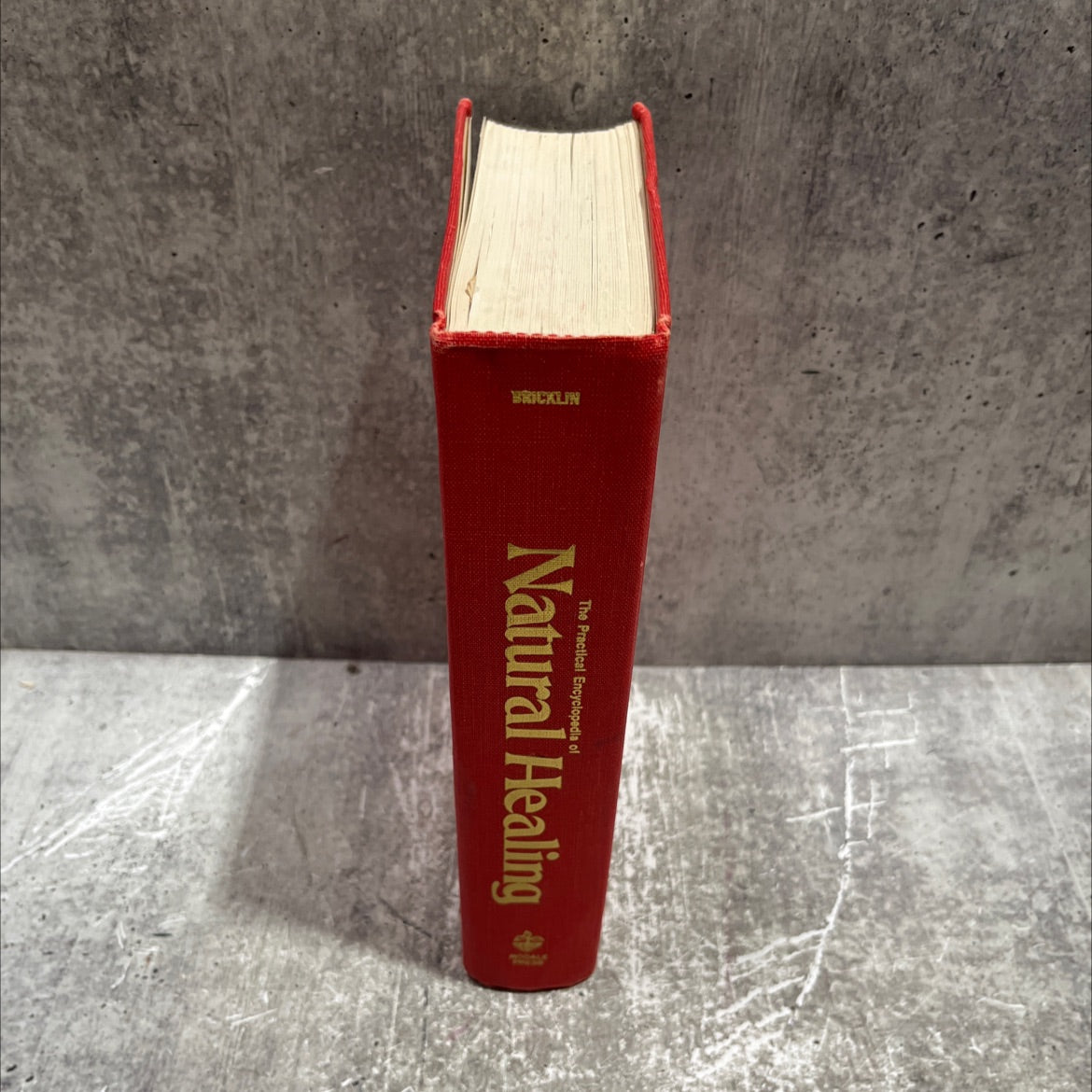 the practical encyclopedia of natural healing book, by Mark Bricklin, 1976 Hardcover image 4