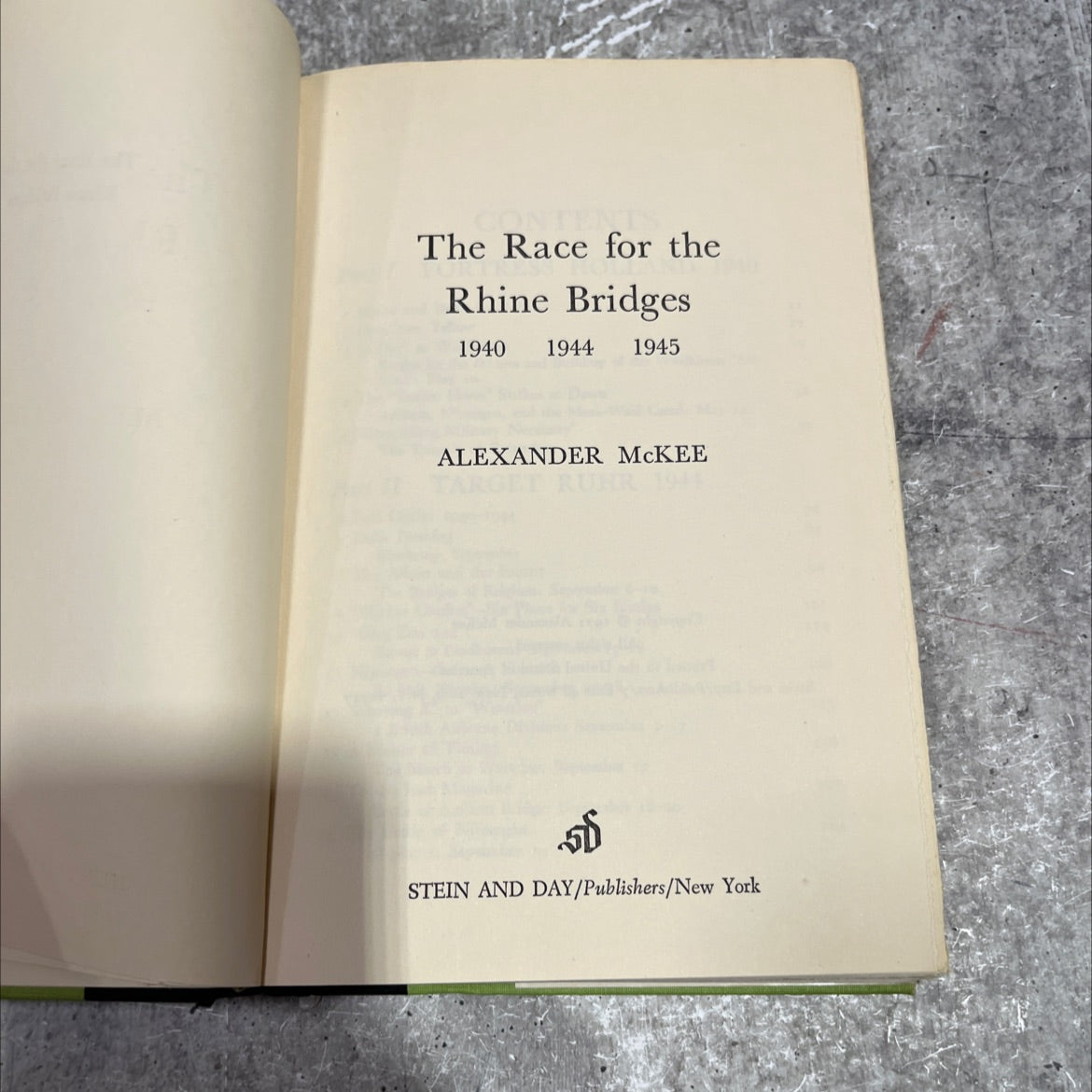 the race for the rhine bridges 1940 1944 1945 book, by alexander mckee, 1971 Hardcover image 2