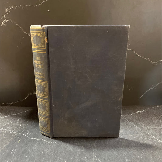the scarlet letter book, by nathaniel hawthorne, 1970 Hardcover image 1