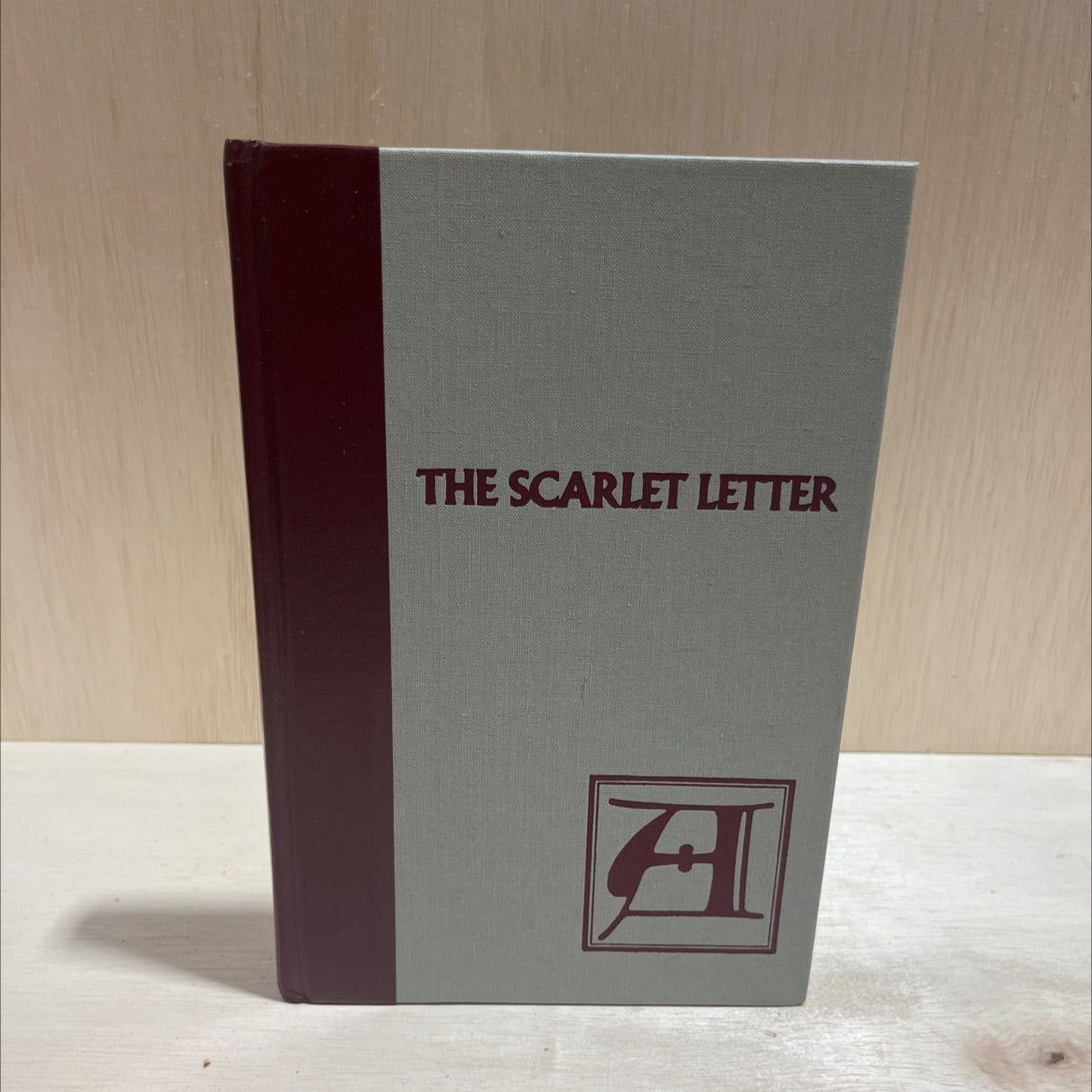 the scarlet letter book, by nathaniel hawthorne, 1984 Hardcover image 1