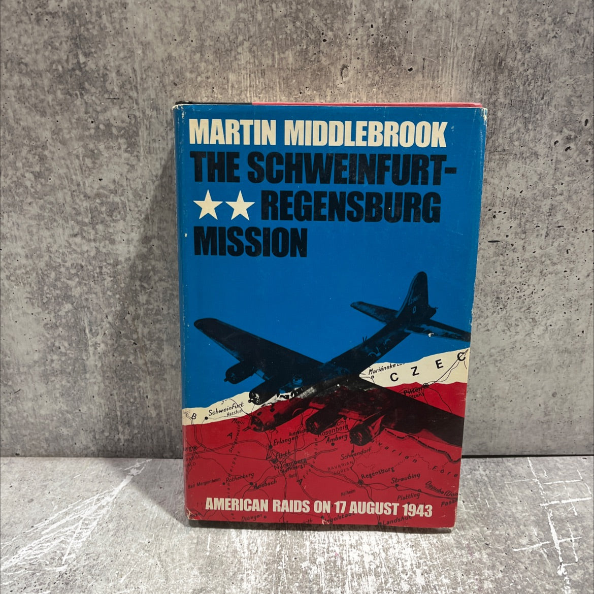 the schweinfurt-regensburg mission book, by martin middlebrook, 1983 Hardcover image 1