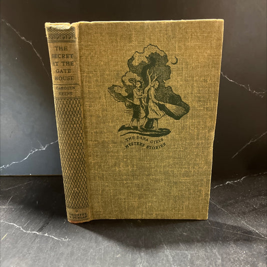 the secret at the gatehouse book, by carolyn keene, 1940 Hardcover image 1