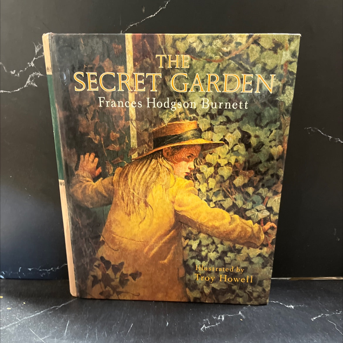the secret garden book, by Frances Hodgson Burnett, 1987 Hardcover image 1