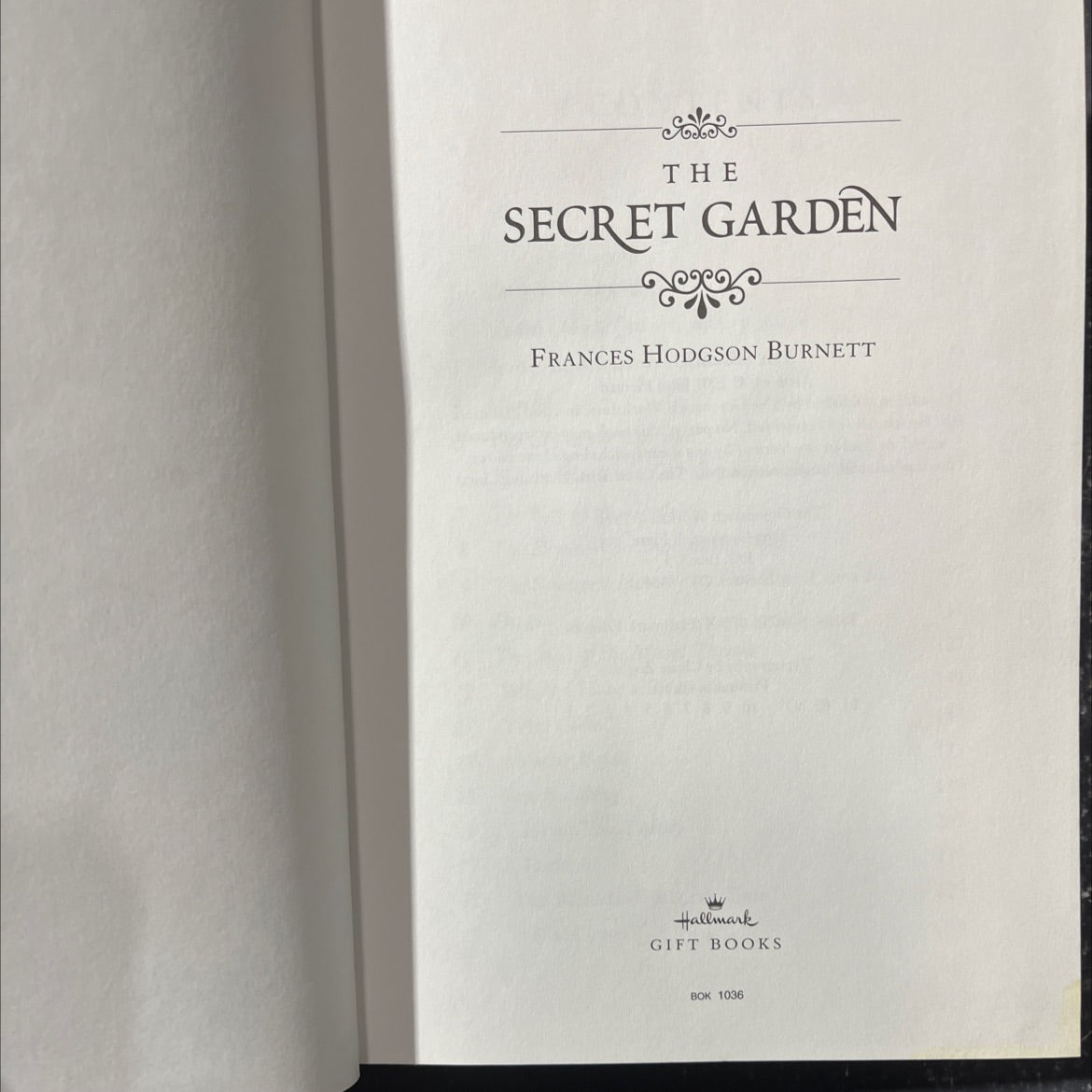 the secret garden book, by frances hodgson burnett, 2001 Hardcover image 2