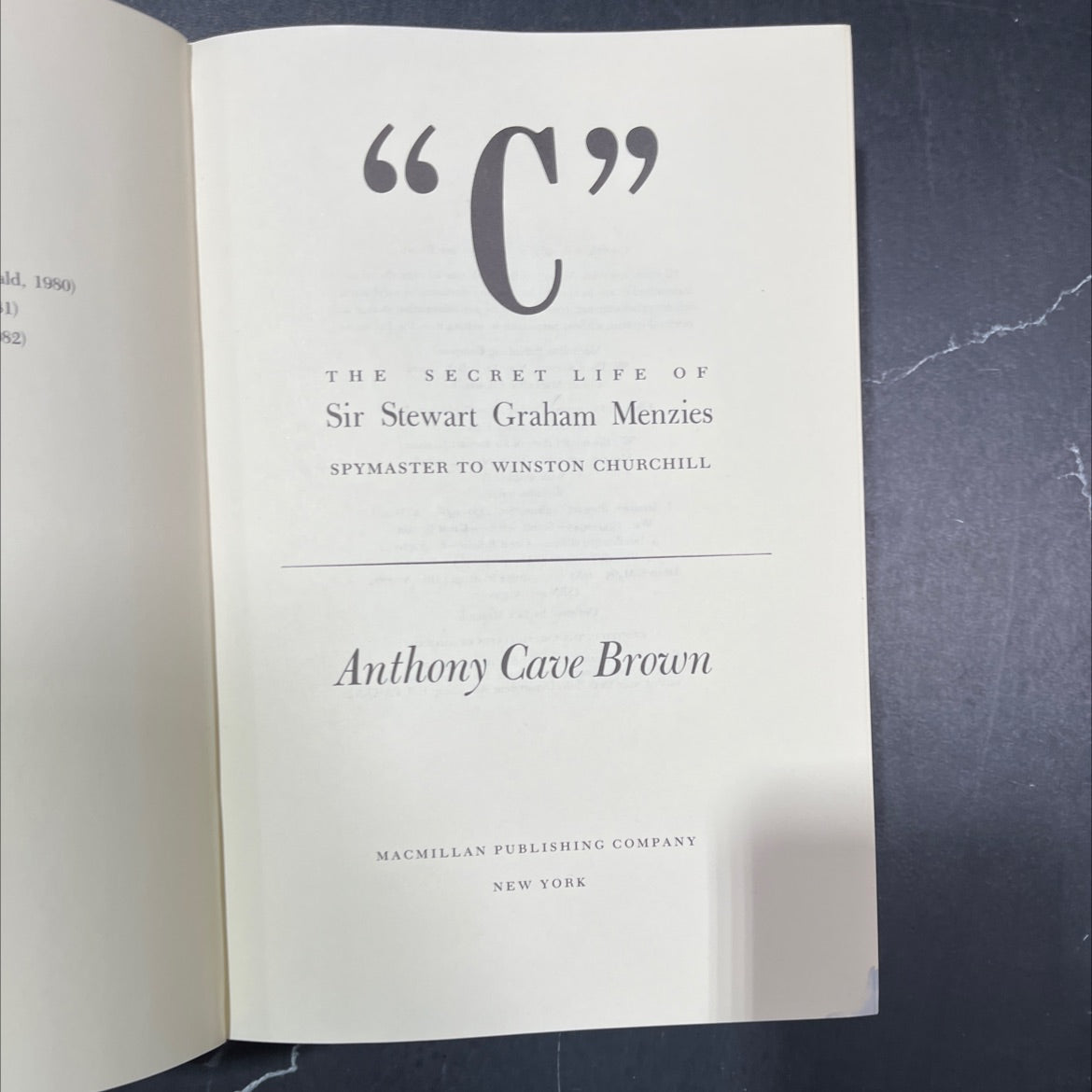 the secret life of sir stewart graham menzies spymaster to winston churchill book, by anthony cave brown, 1987 Hardcover image 2