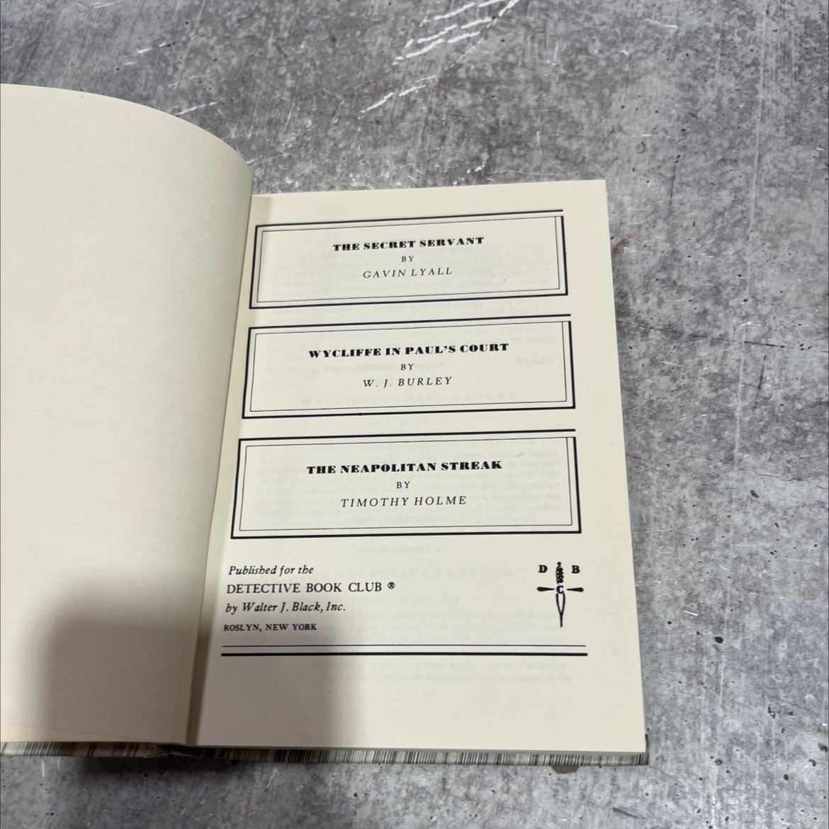 the secret servant book, by gavin lyall, 1980 Hardcover image 2