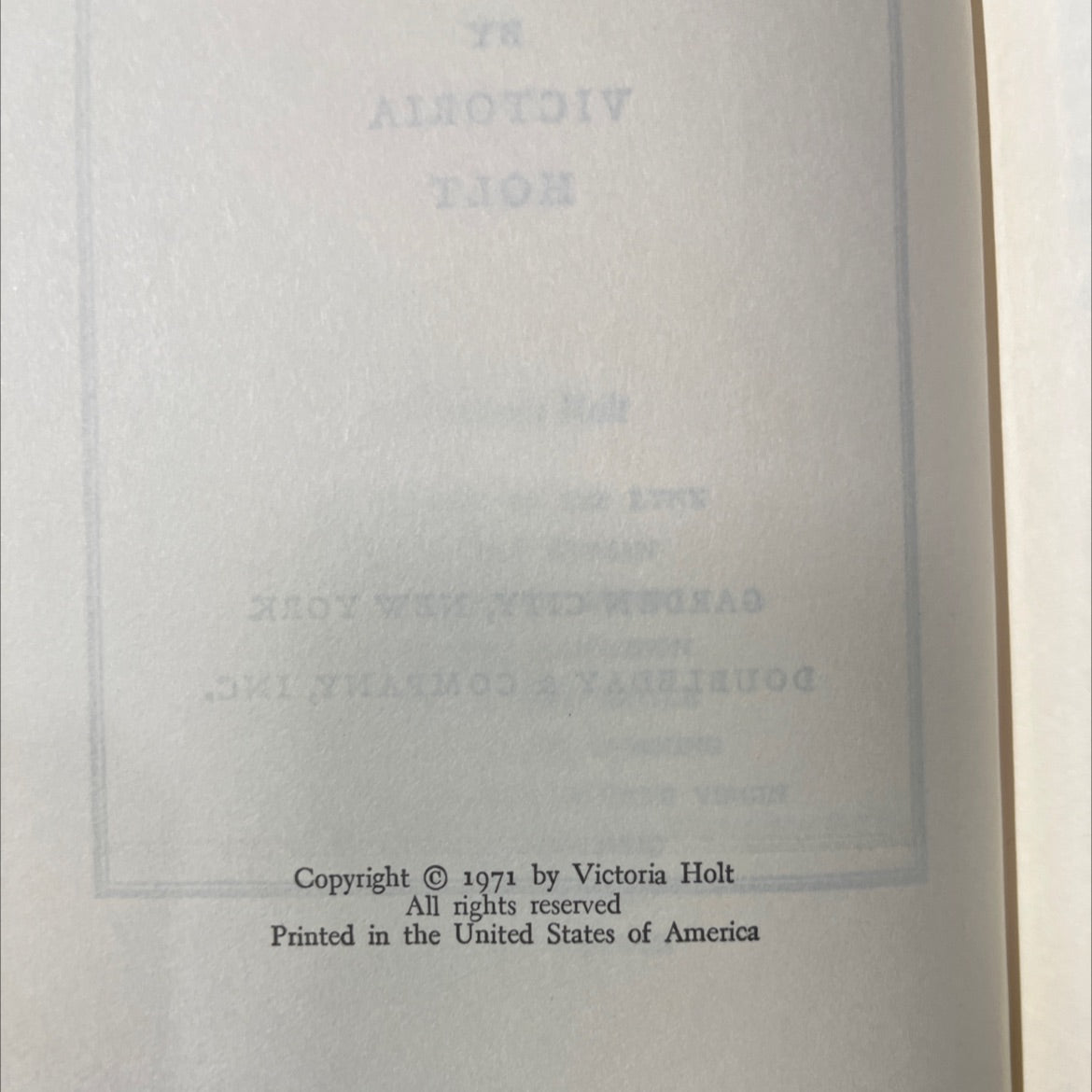 the shadow of the lynx book, by victoria holt, 1971 Hardcover image 3