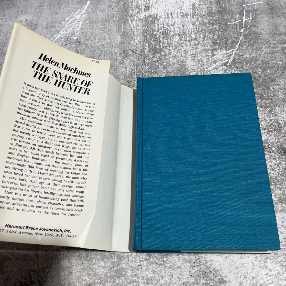 the snare of the hunter book, by Helen MacInnes, 1974 Hardcover image 4