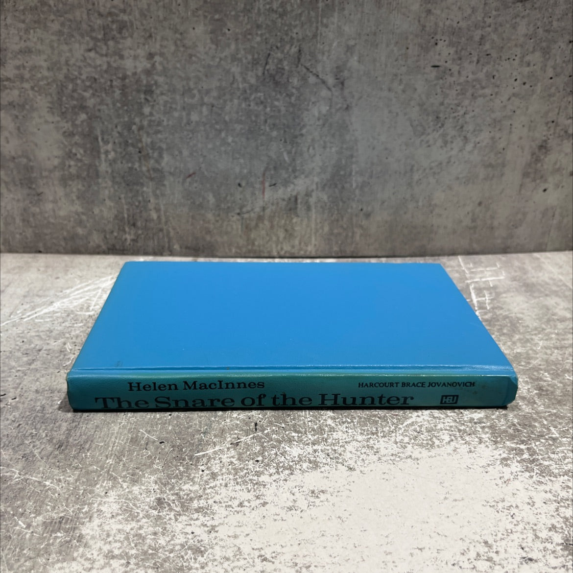 the snare of the hunter book, by helen macinnes, 1974 Hardcover image 4