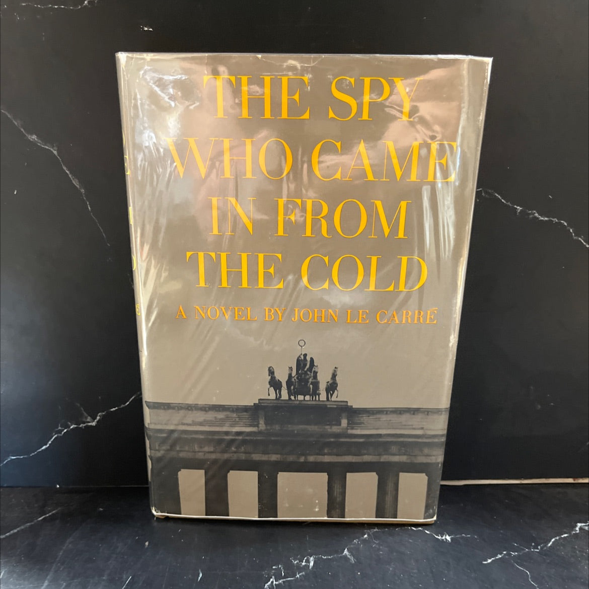 the spy who came in from the cold book, by John le Carré, 1964 Hardcover image 1