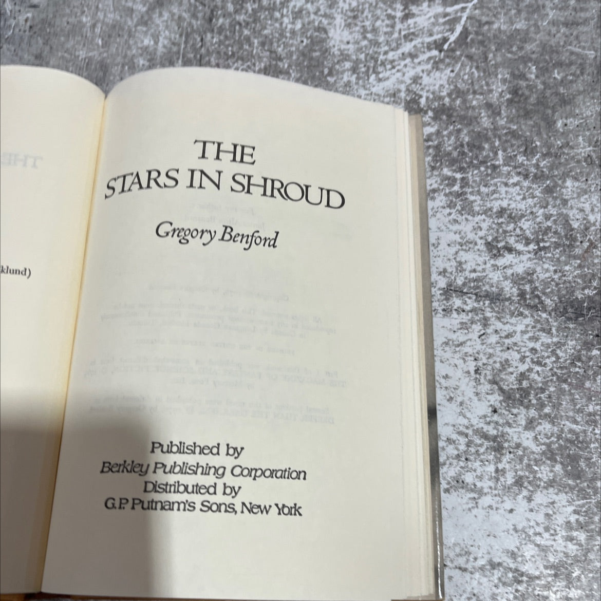 the stars in shroud book, by Gregory Benford, 1978 Hardcover image 2