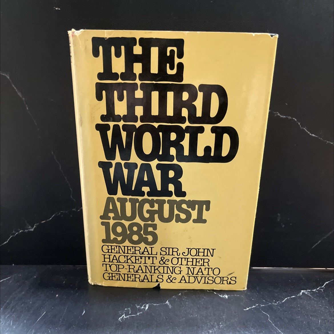 the third world war a future history book, by general sir john hackett and others, 1978 Hardcover image 1