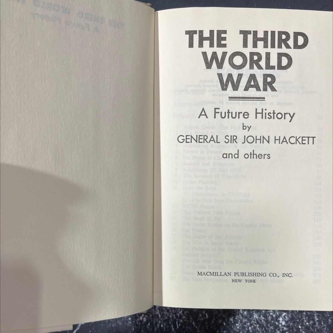 the third world war a future history book, by general sir john hackett and others, 1978 Hardcover image 2