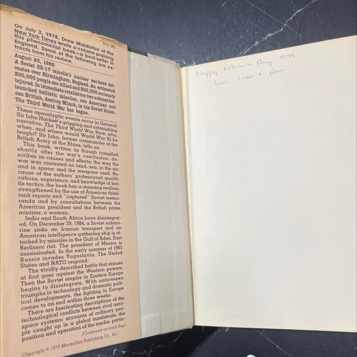 the third world war august 1985 book, by general sir john hackett, 1985 Hardcover image 4