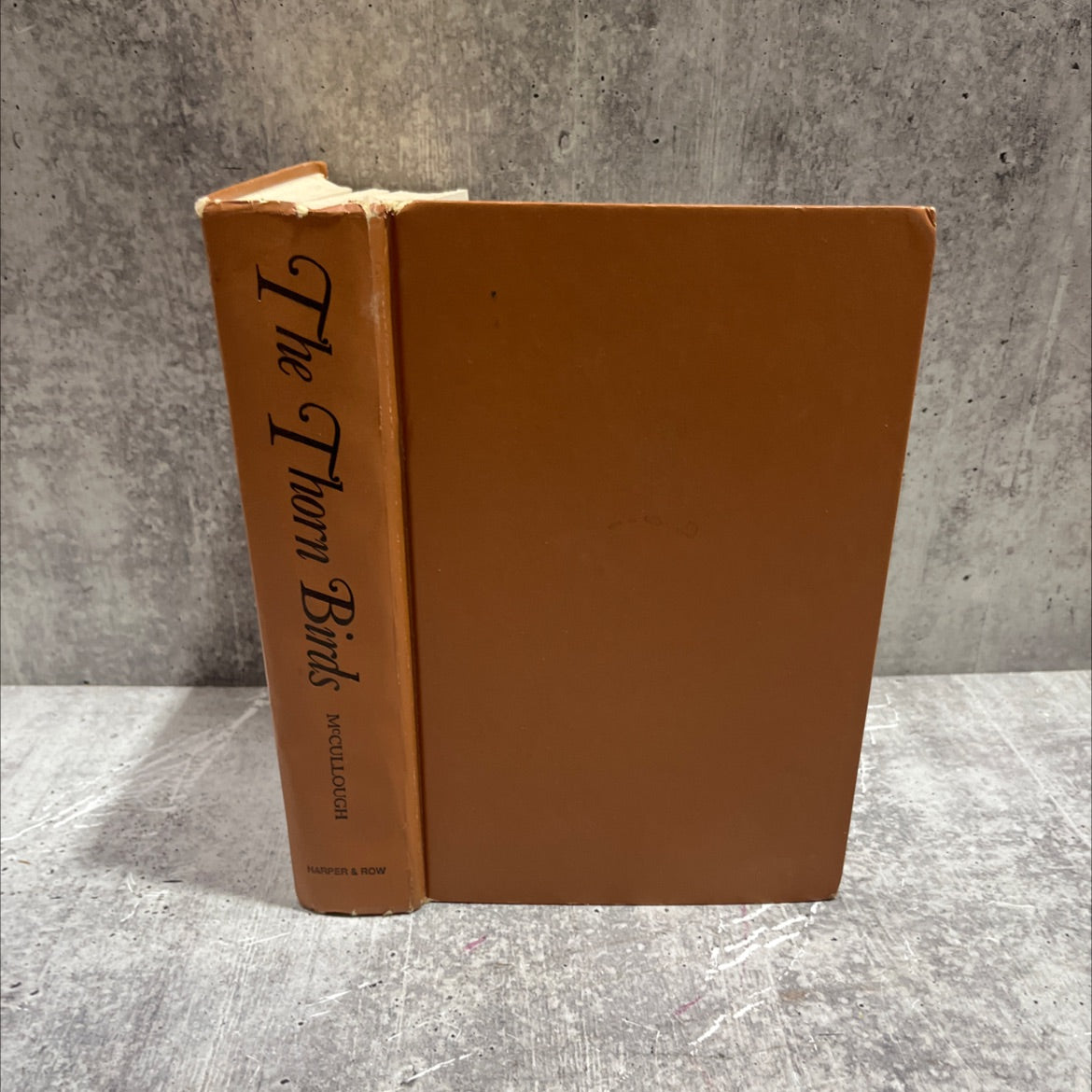the thorn birds book, by Colleen McCullough, 1977 Hardcover image 1