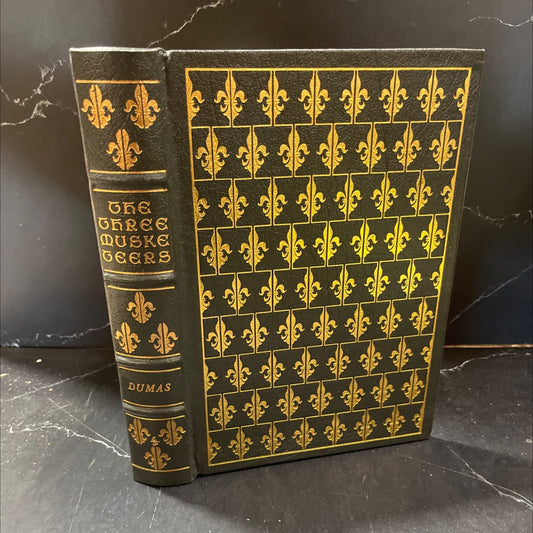 the three musketeers book, by alexandre dumas, 1970 Leather image 1