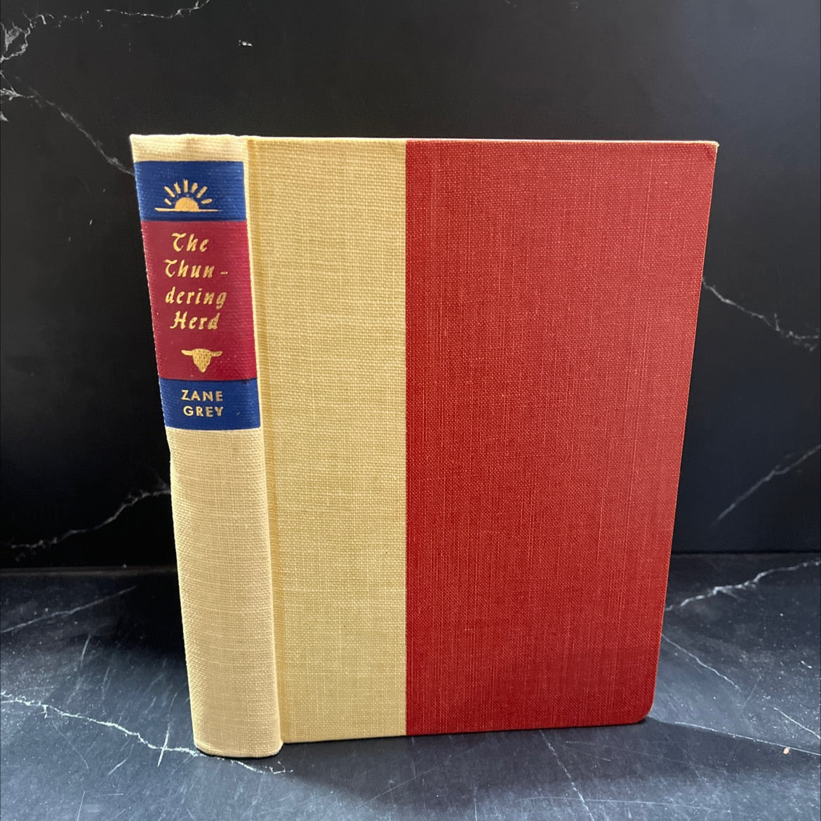 the thundering herd book, by zane grey, 1953 Hardcover image 1