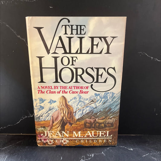 the valley horses book, by jean m. auel, 1982 Hardcover image 1