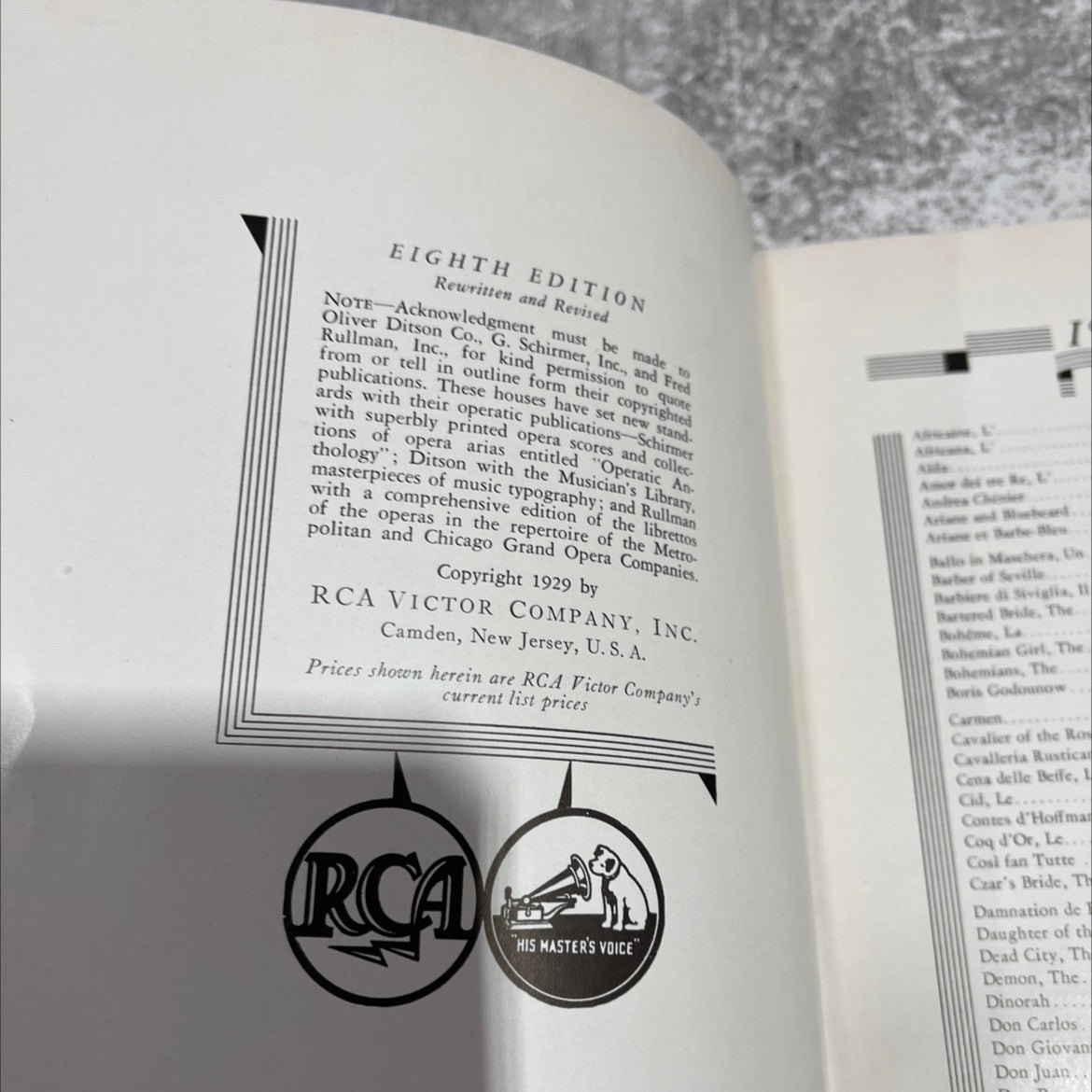the victrola book of the opera book, by unknown, 1929 Hardcover image 3