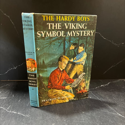 the viking symbol mystery book, by franklin w. dixon, 1963 Hardcover image 1