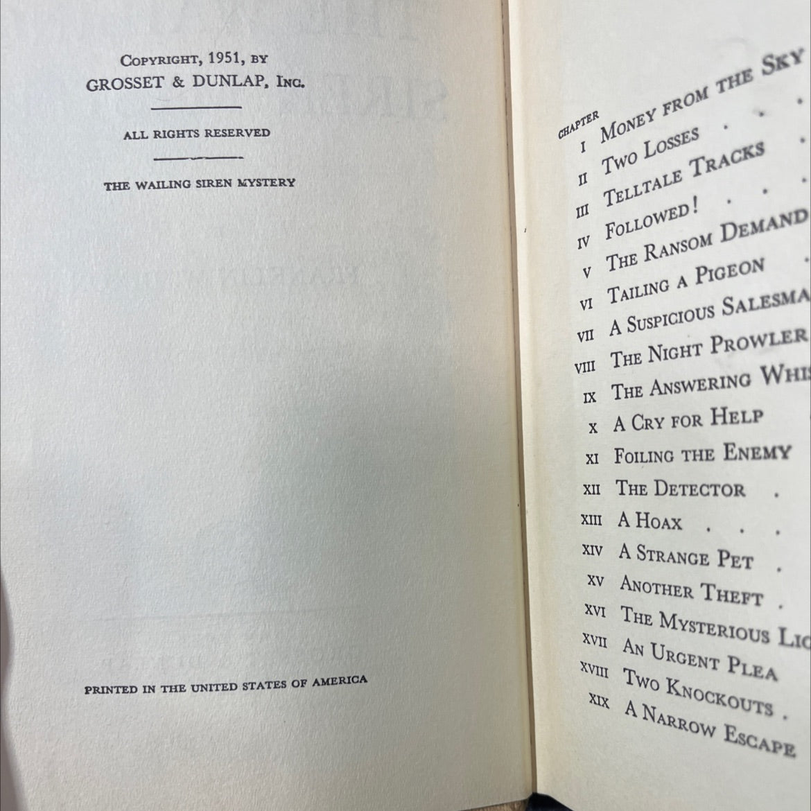 the wailing siren mystery book, by franklin w. dixon, 1951 Hardcover image 3