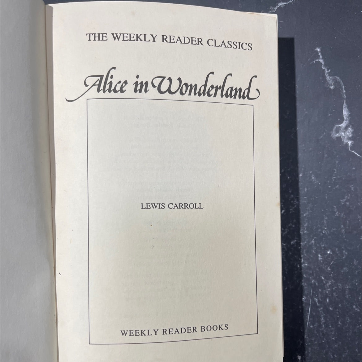 the weekly reader classics alice in wonderland book, by lewis carroll, 1983 Hardcover image 2