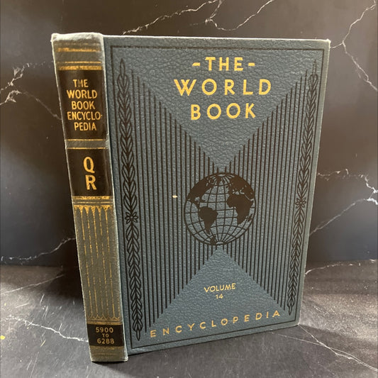the world book encyclopedia modern in eighteen volumes comprehensive volume 14 pictorial q-r book, by the quarrie image 1