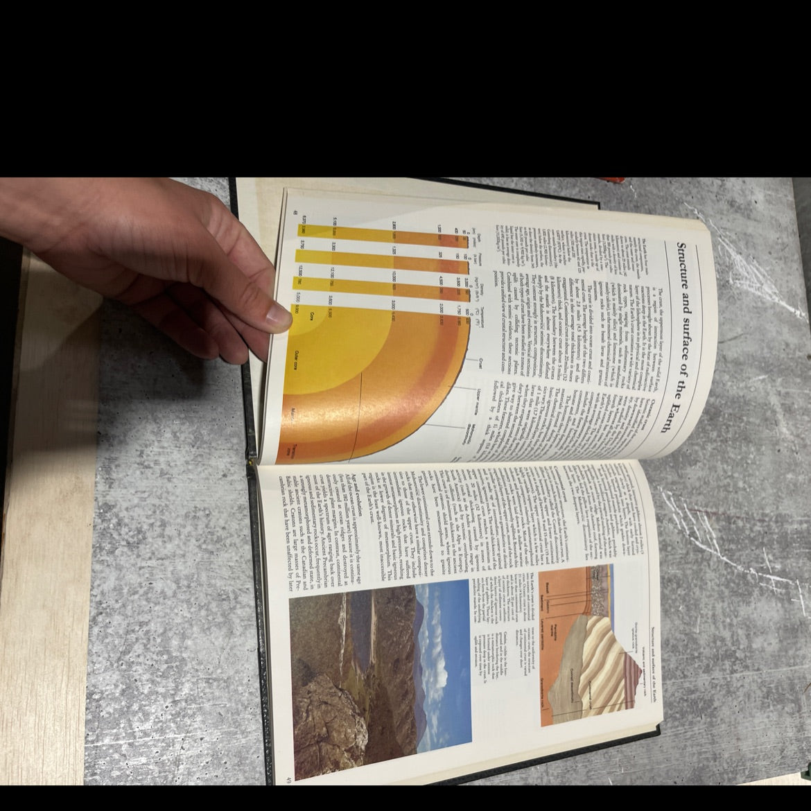 the world book encyclopedia of science book, by Dougal Dixon, 1987 Hardcover image 4