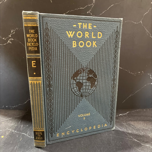 the world book encyclopedia book, by the quarrie corporation, 1938 Hardcover image 1