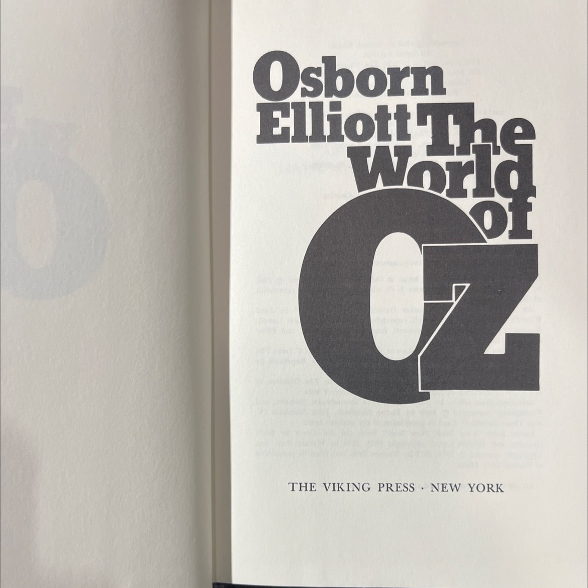 the world of c book, by Osborn Elliott, 1980 Hardcover image 2
