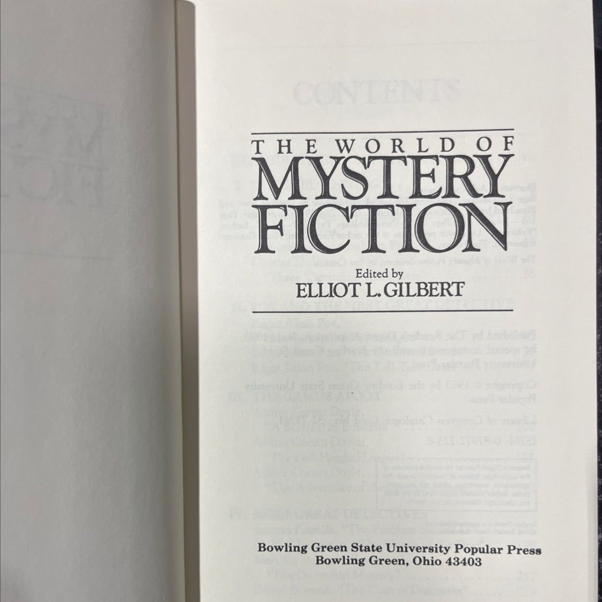 the world of mystery fiction book, by elliot l. gilbert, 1990 Hardcover image 2