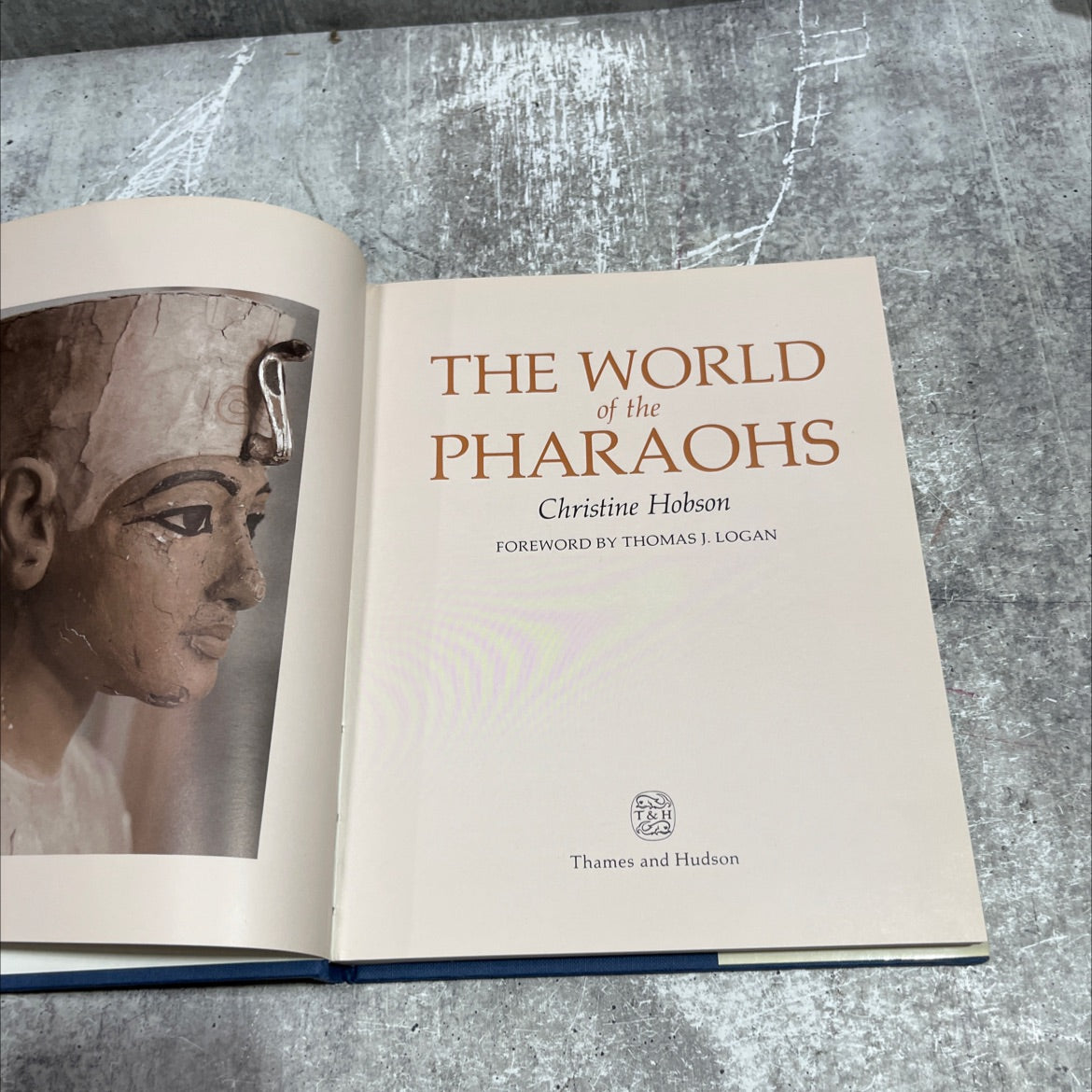 the world of the pharaohs book, by christine hobson, 1987 Hardcover image 2