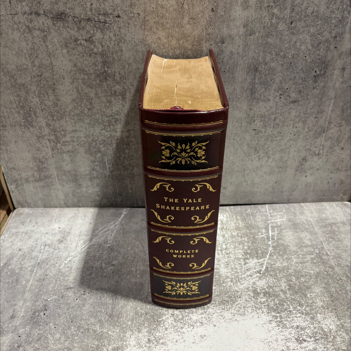 the yale shakespeare the complete works book, by wilbur l. cross, tucker brooke, 1993 Leather image 4