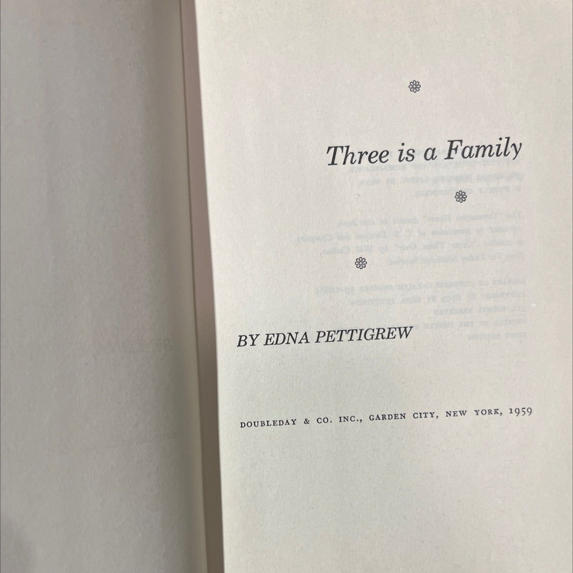 three is a family book, by edna pettigrew, 1959 Hardcover image 2